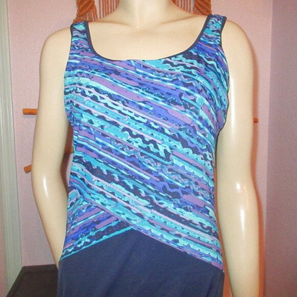 Lands End One Piece Swimsuit Womens 14 D Bra Tummy Control UPF Metallic Waves - Picture 2 of 7